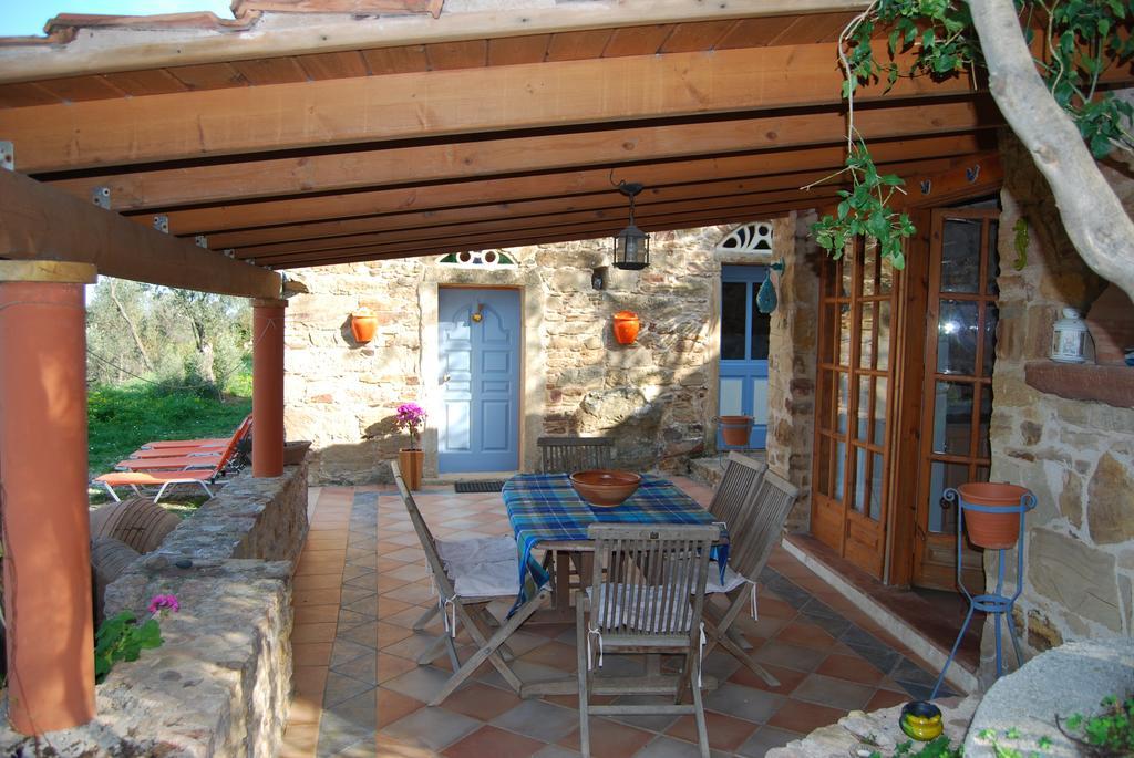 Villa Spiti Elaionas كارفاس المظهر الخارجي الصورة